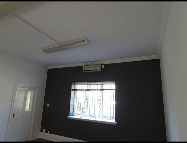 50.40M² OFFICE TO LET IN PAARDEVLEI